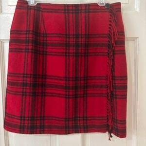 VTG Plaid  Wool Blend Fringe Wrap Skirt Red Black 12P Holiday Christmas Academia